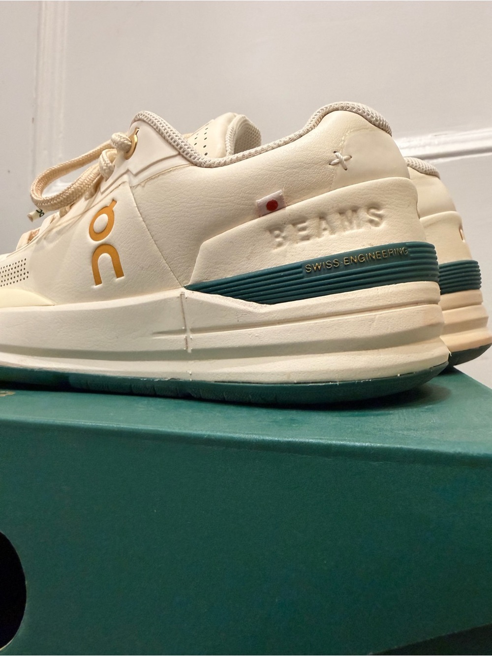 On Running Running The Roger Pro (Beams collab) Cream/Green Tennis Shoe - Picture 7 of 12
